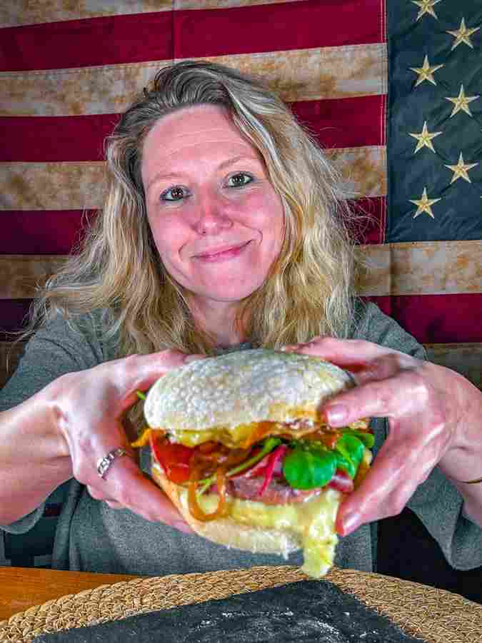 Privatisation camion food truck pour événements à Montval-sur-Loir