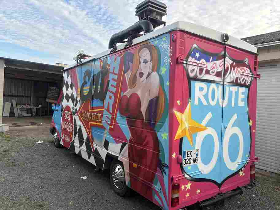 Soirée privée avec food truck pour anniversaire pas cher à Chahaignes