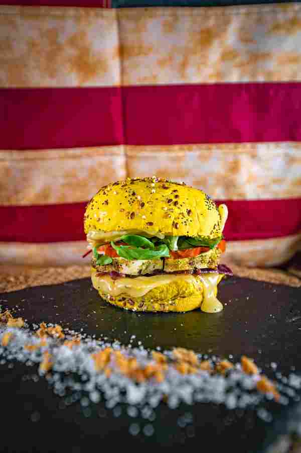 Camion food truck pour snacking américain à Bouloire